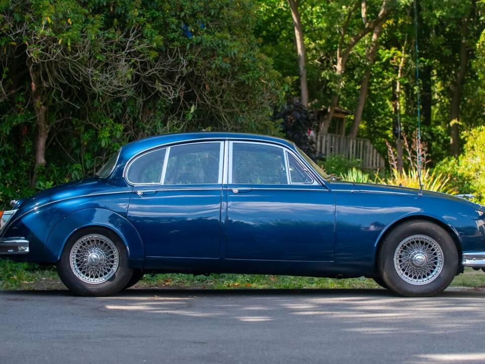 Bild 5/50 von Jaguar Mk II 2.4 (1964)