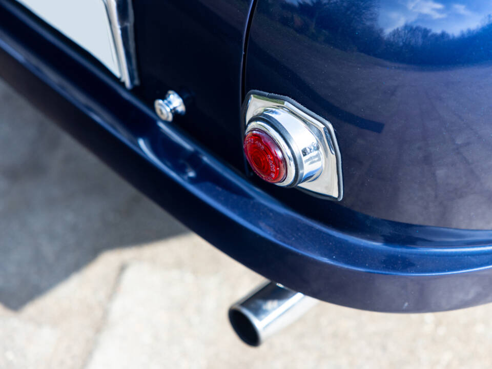 Image 29/50 of Aston Martin DB 2&#x2F;4 Mk I Vantage Convertible (1953)