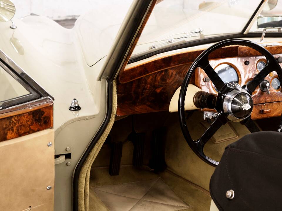 Image 43/50 de Jaguar XK 120 DHC (1953)
