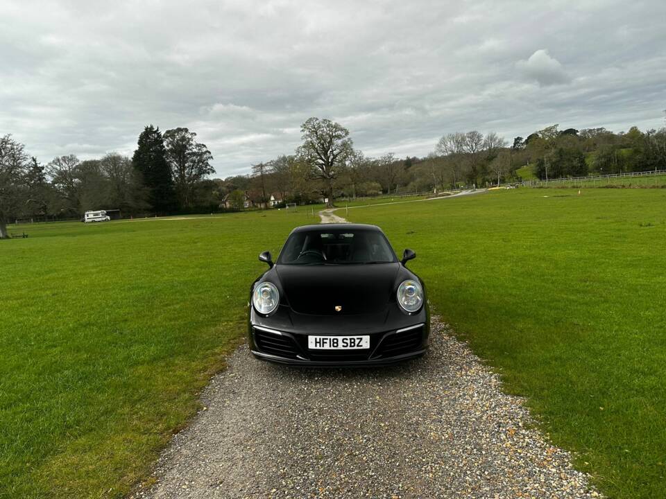 Image 15/42 of Porsche 911 Carrera S (2018)