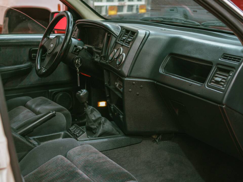 Afbeelding 7/37 van Ford Sierra Cosworth 4x4 (1991)