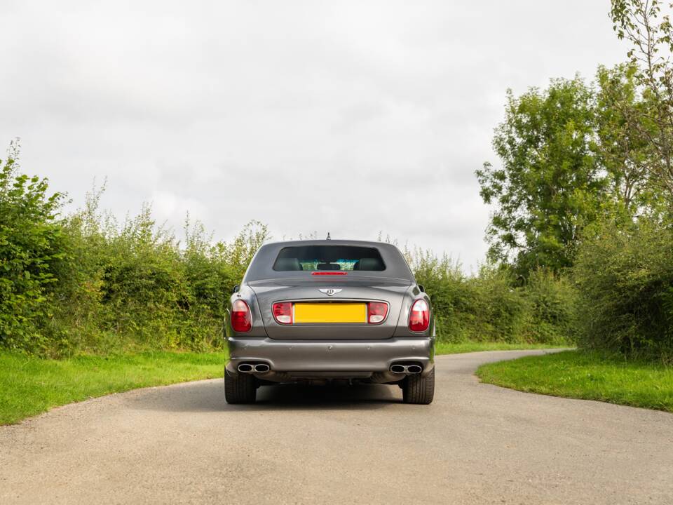 Image 17/25 of Bentley Arnage T (2006)