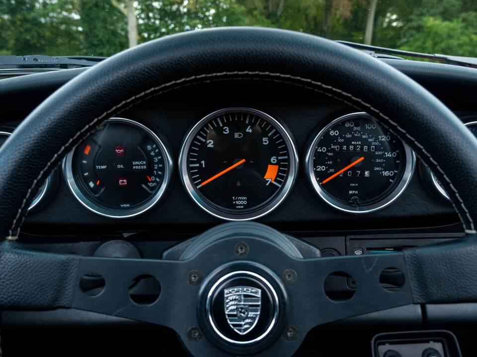 Bild 20/35 von Porsche 911 Carrera 3.2 (1987)
