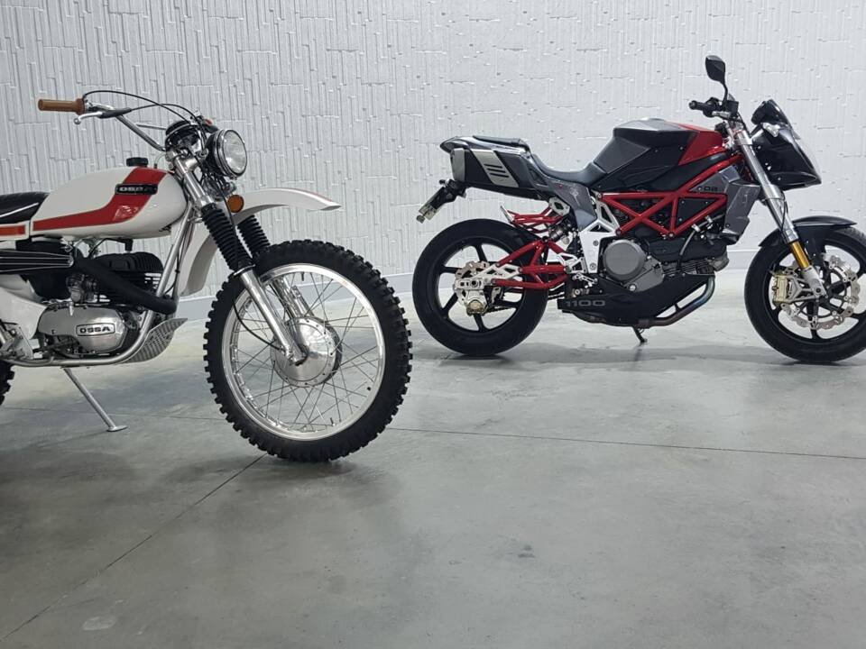 Bild 54/57 von Bimota DB6 Delirio (2009)