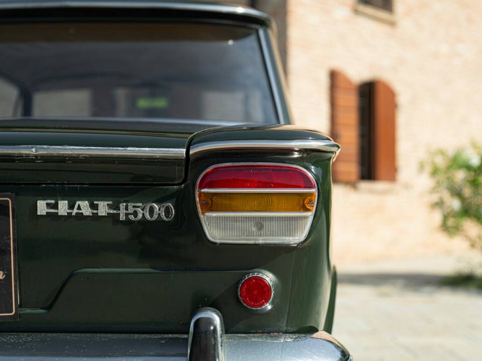 Image 21/50 of FIAT 1500 C (1967)