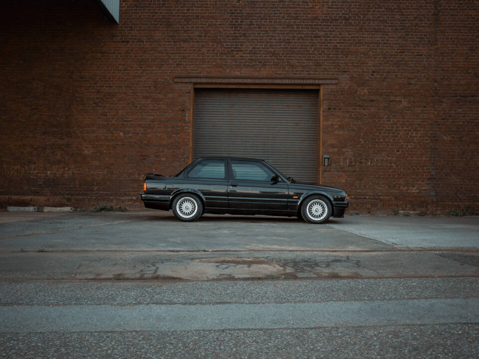 Image 10/42 of BMW 320is (1989)