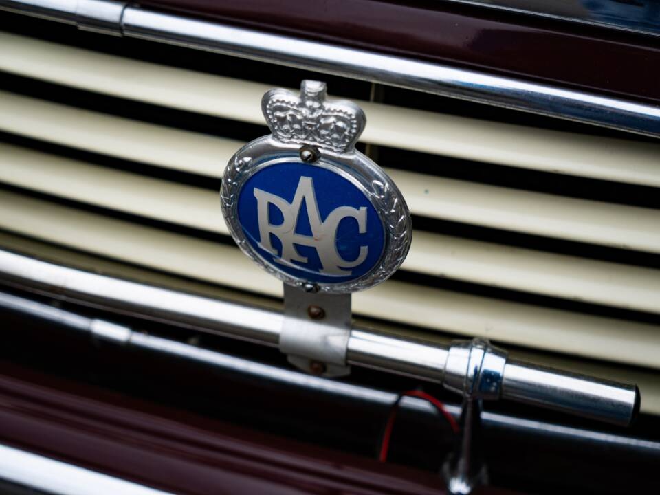 Image 28/43 of Morris Minor 1000 Traveller (1966)