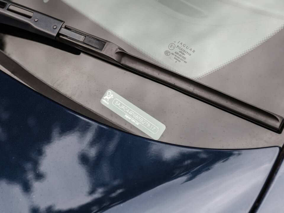 Image 23/32 de Jaguar XK 4.2 (2008)