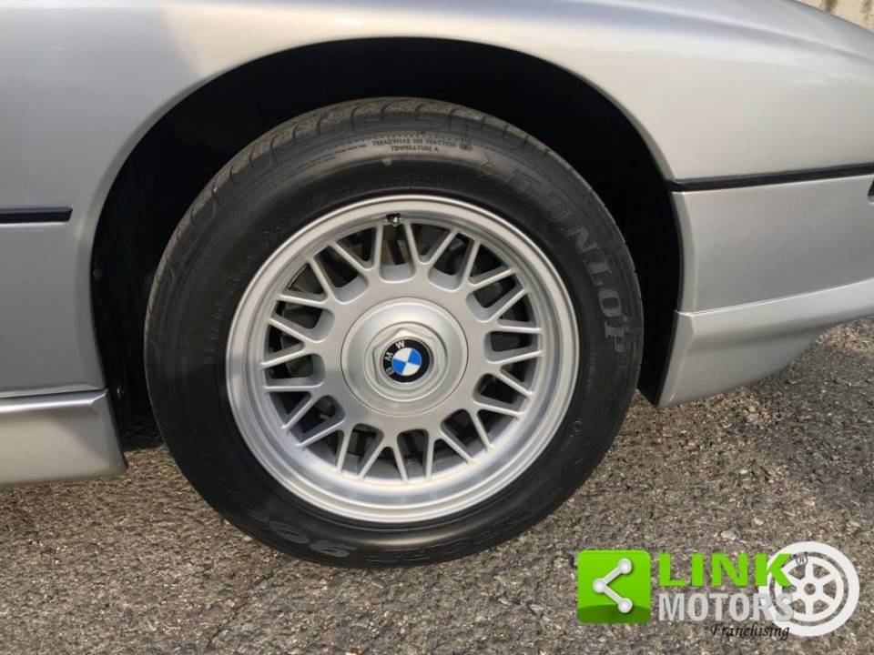 Imagen 8/9 de BMW 850i (1990)