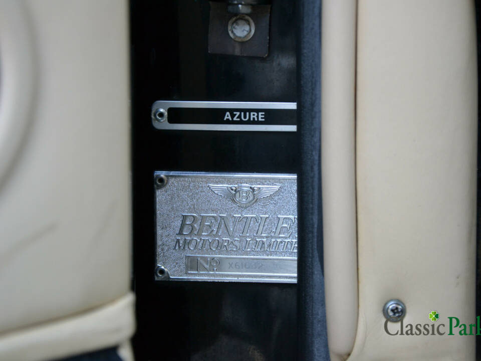 Image 27/50 of Bentley Azure (1997)