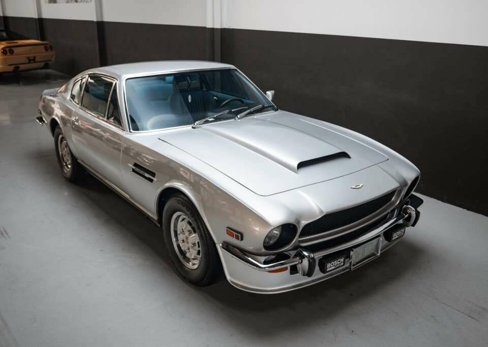 Bild 25/50 von Aston Martin V8 (1978)
