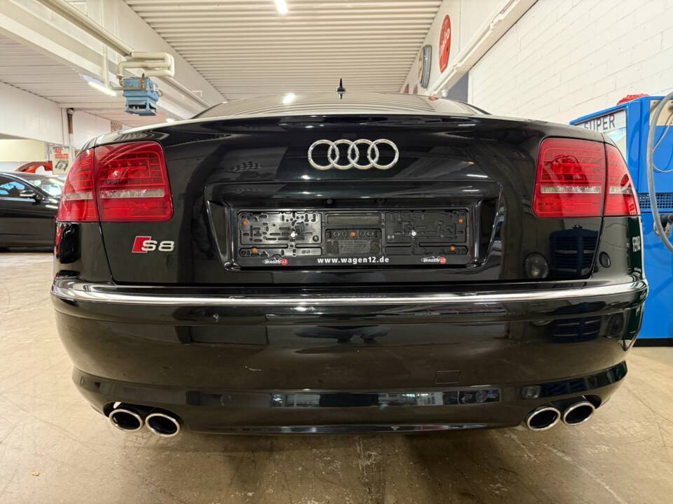 Bild 15/18 von Audi S8 V10 (2008)