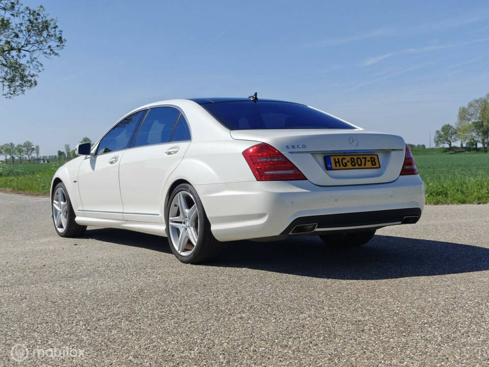 Bild 10/50 von Mercedes-Benz S 500 (2012)