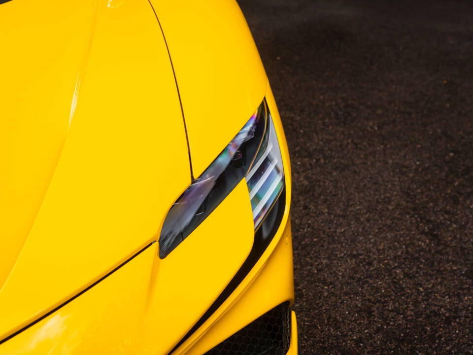 Immagine 60/61 di Ferrari SF90 Stradale (2021)