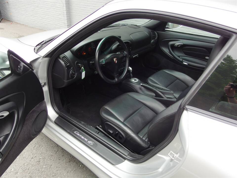 Bild 46/100 von Porsche 911 Carrera 4S (2002)