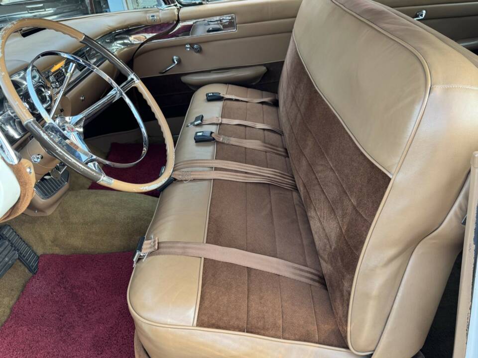 Image 15/36 of Cadillac 62 Sedan DeVille (1957)