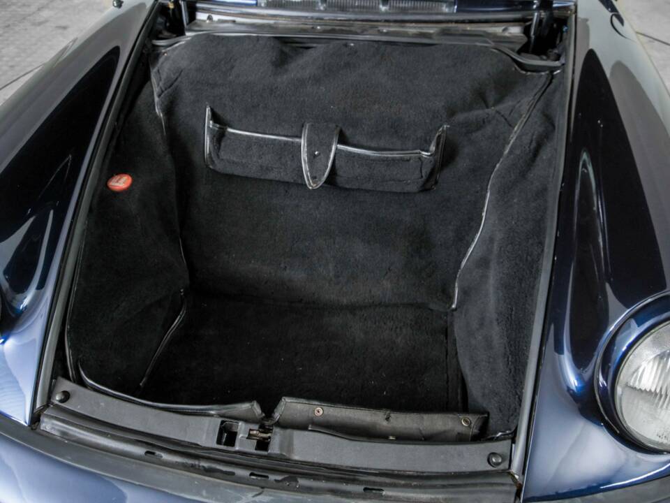 Bild 39/50 von Porsche 911 Carrera 2 (1991)