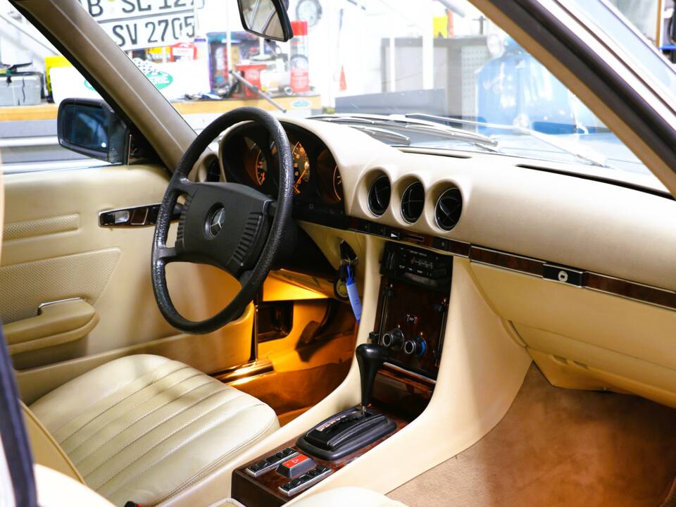 Image 30/41 de Mercedes-Benz 450 SLC 5,0 (1979)