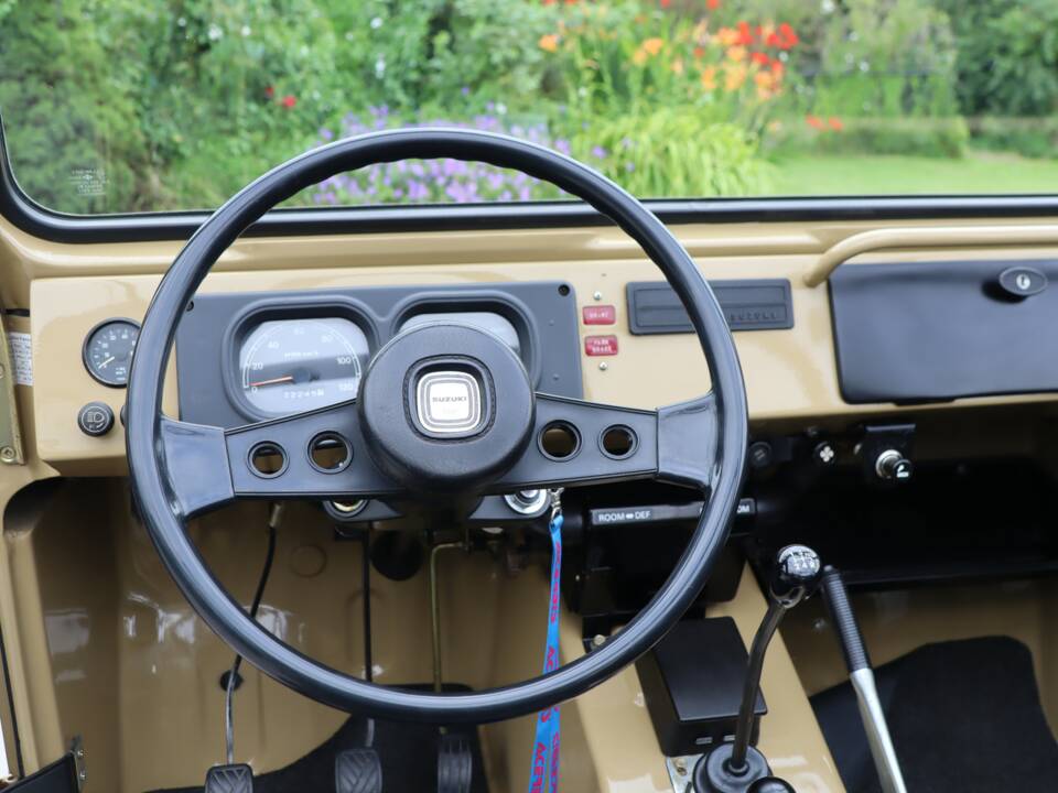 Image 9/50 de Suzuki LJ 80 (1980)