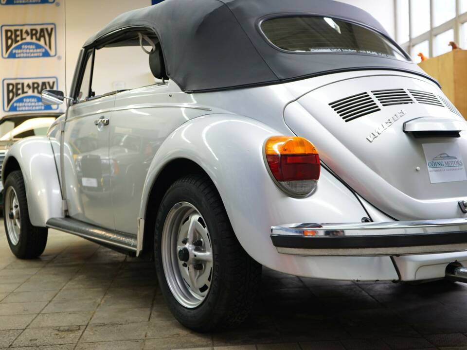 Immagine 11/31 di Volkswagen Käfer 1303 LS (1979)