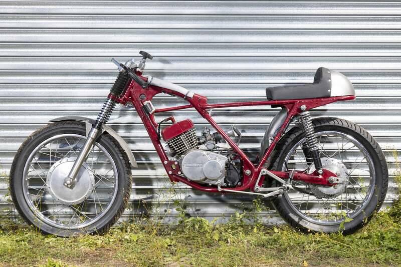 Image 2/13 of Suzuki DUMMY (1978)
