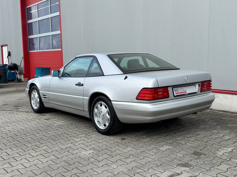 Bild 3/82 von Mercedes-Benz SL 320 (1995)