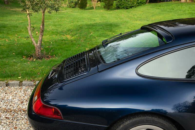 Bild 39/50 von Porsche 911 Carrera 4 (1995)