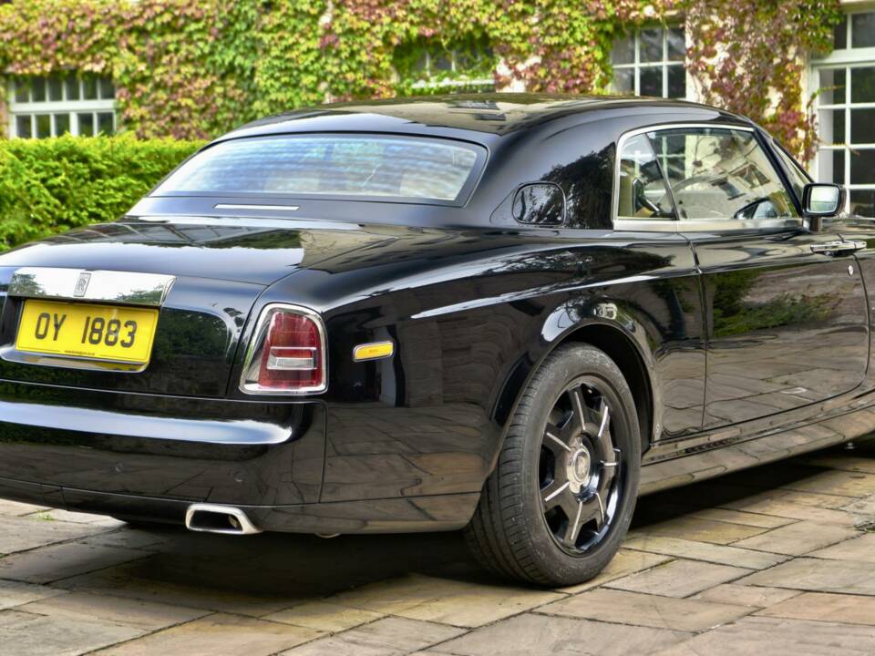 Immagine 11/50 di Rolls-Royce Phantom Coupé (2010)