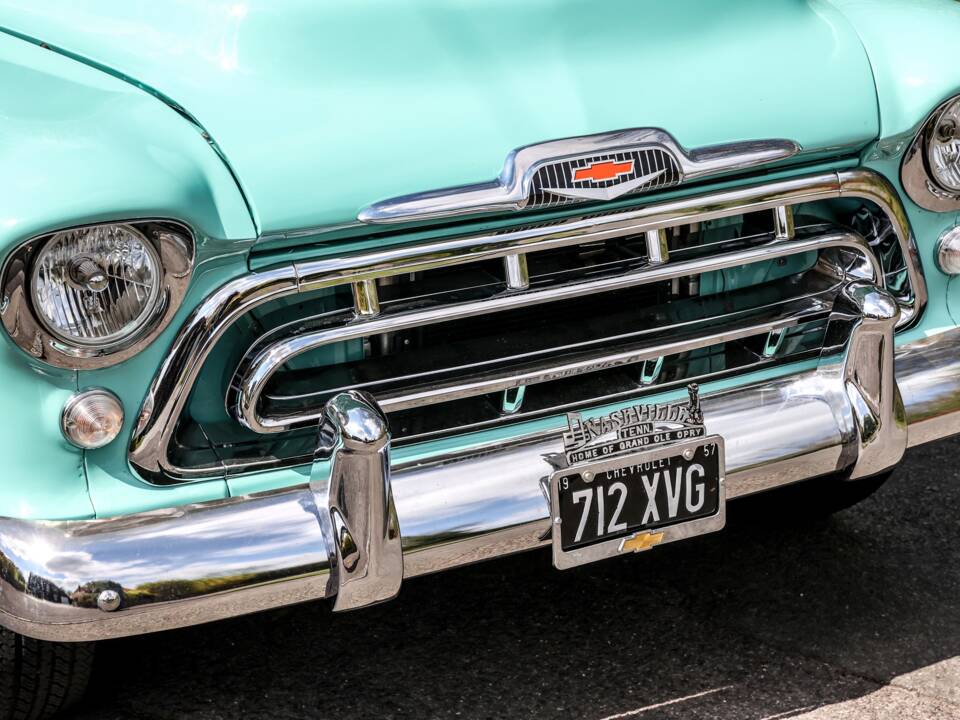 Bild 15/34 von Chevrolet 3100 ½-ton (1957)