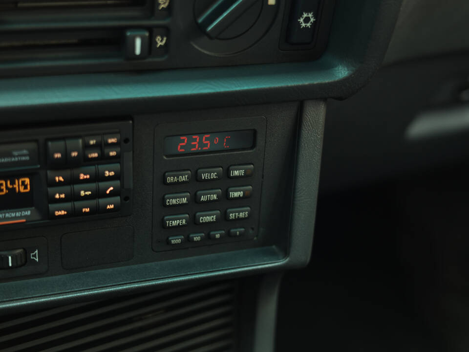 Image 80/99 of BMW M 635 CSi (1988)