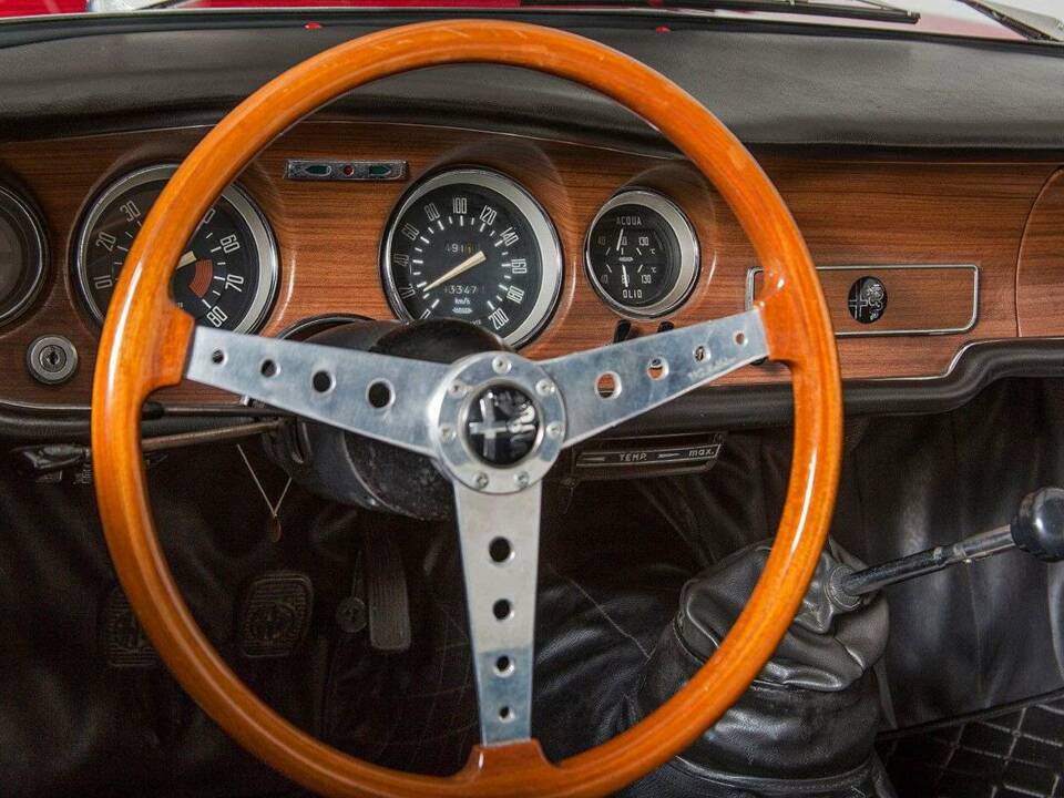 Immagine 24/31 di Alfa Romeo Giulia GTA 1300 Junior (1968)