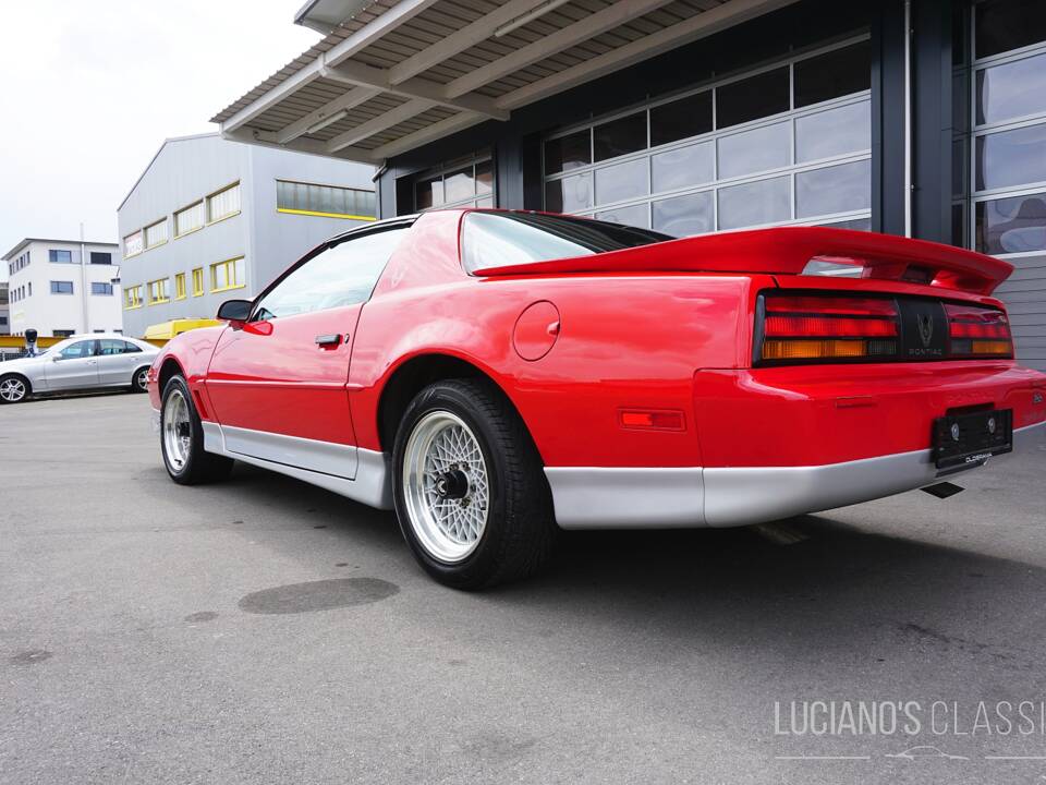 Bild 8/66 von Pontiac Firebird TransAm (1989)