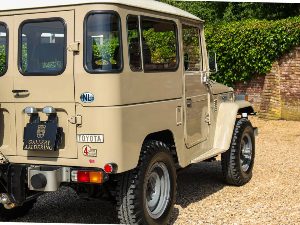 Bild 29/50 von Toyota Land Cruiser BJ 40 (1977)