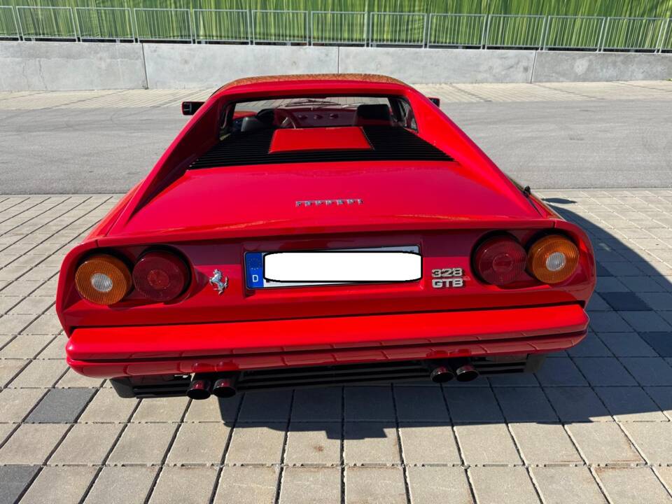 Image 3/6 de Ferrari 328 GTB (1986)