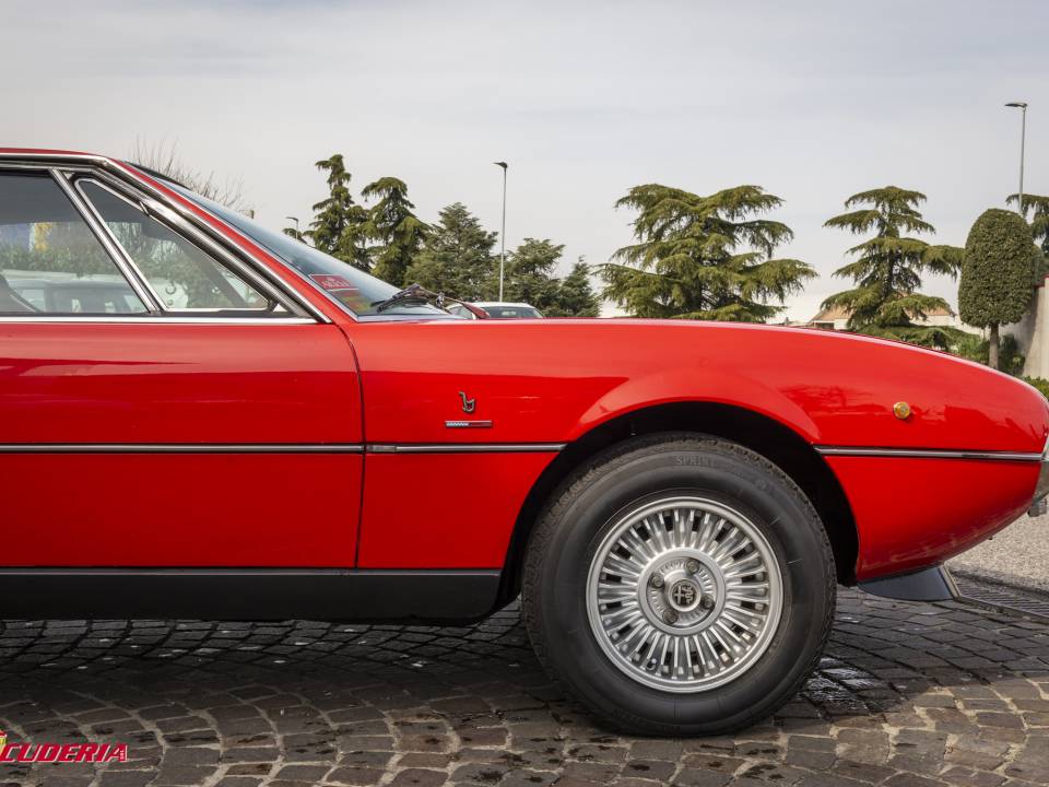 Image 17/24 of Alfa Romeo Montreal (1972)