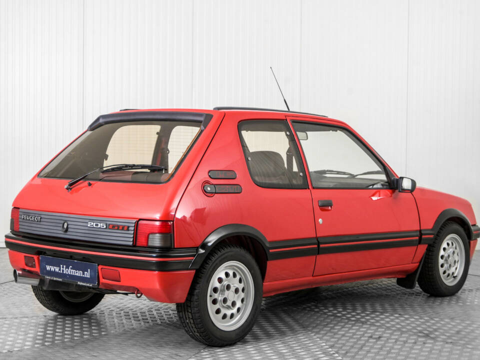 Image 2/50 of Peugeot 205 GTi 1.6 (1986)