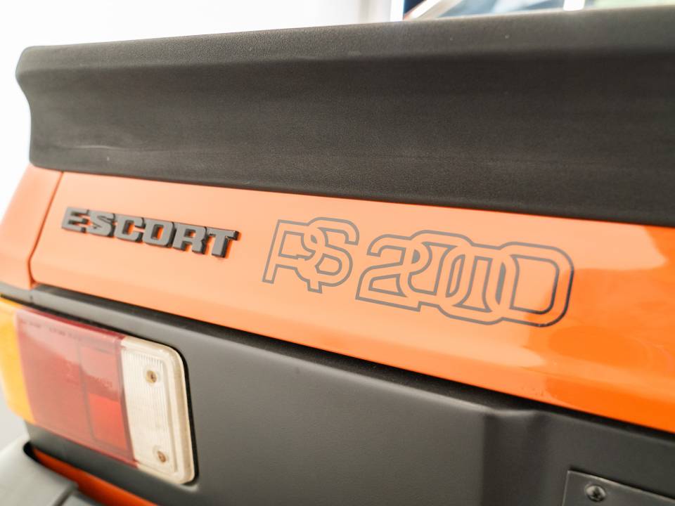 Bild 13/45 von Ford Escort RS 2000 (1980)