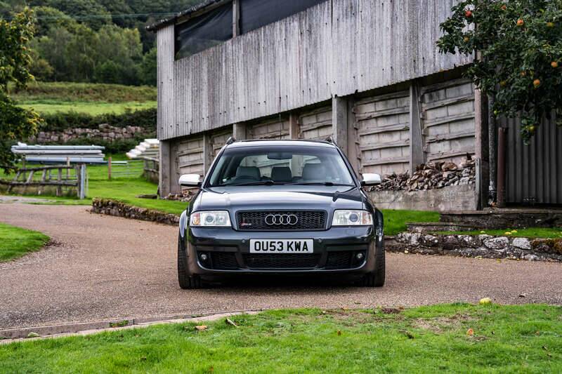 Image 10/50 of Audi RS6 Avant (2003)