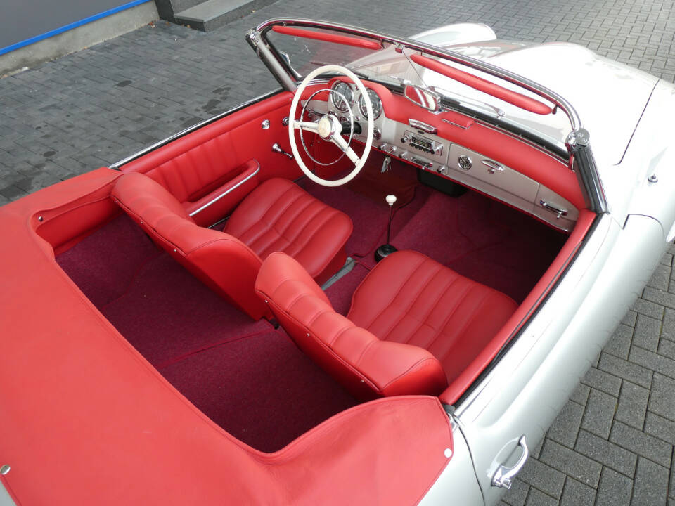 Image 15/24 of Mercedes-Benz 190 SL (1957)