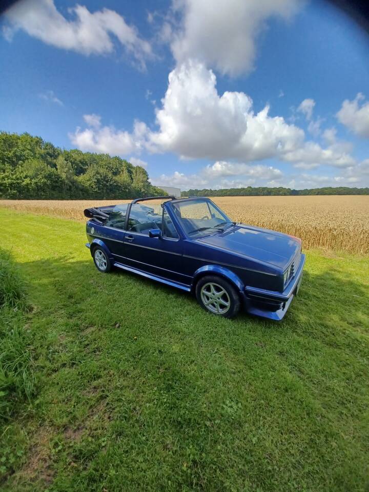 Image 1/8 of Volkswagen Golf Mk I Convertible 1.8 (1985)