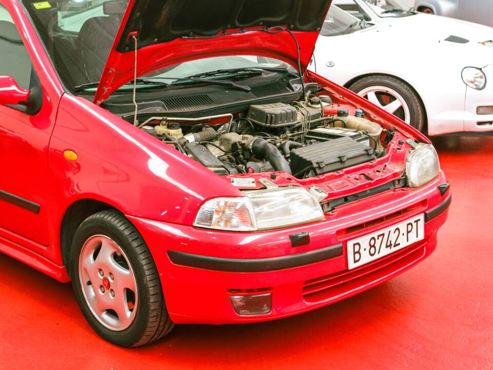 Image 24/39 of FIAT Punto GT (1995)