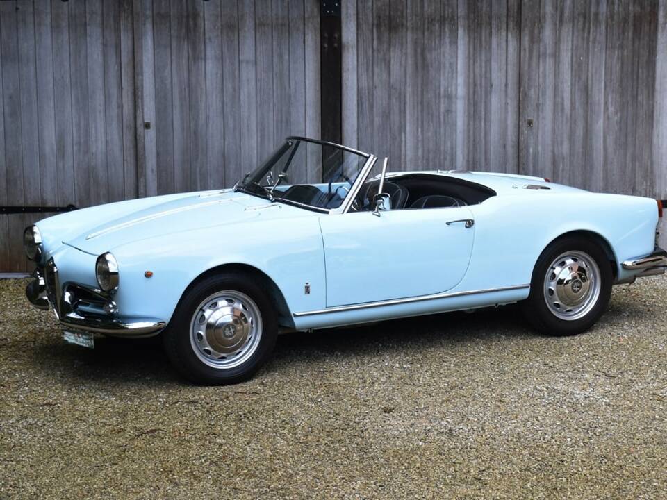 Image 1/39 of Alfa Romeo Giulietta Spider Veloce (1961)