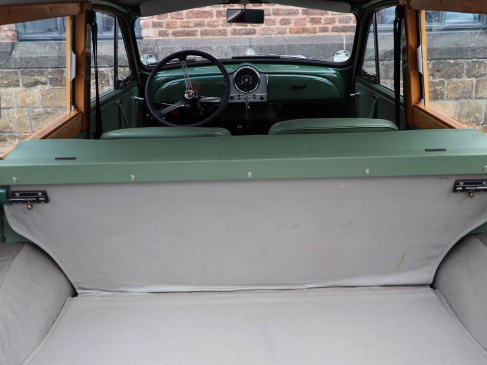 Imagen 24/47 de Morris Minor 1000 Traveller (1966)
