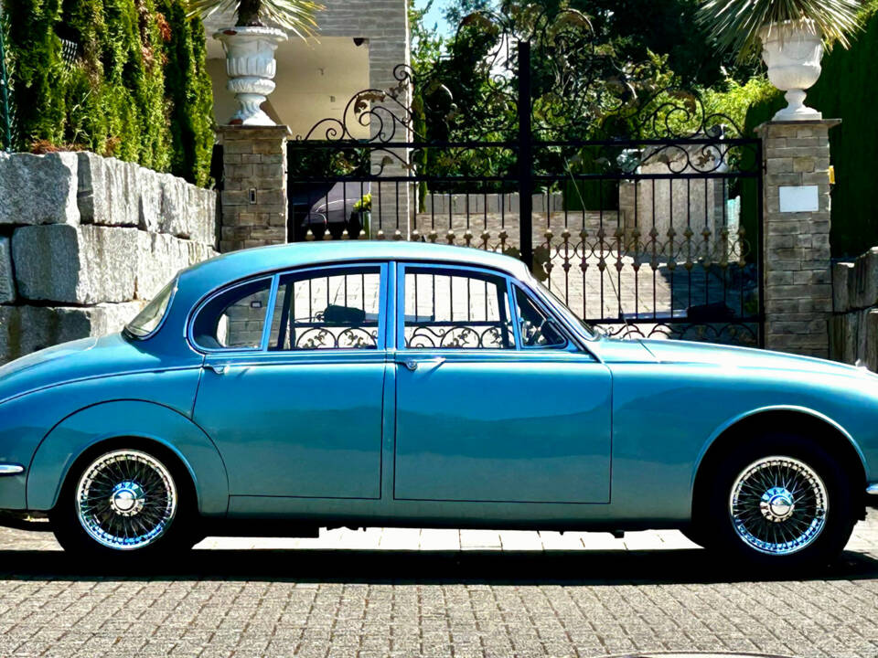 Bild 1/9 von Daimler V8-250 (1969)