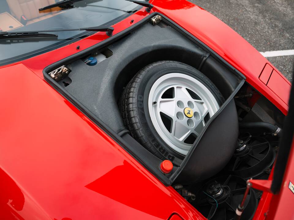 Afbeelding 40/41 van Ferrari 328 GTS (1989)