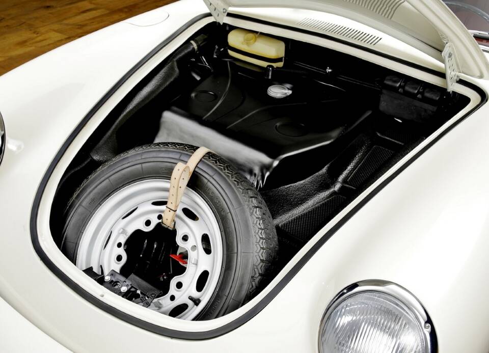 Image 33/39 de Porsche 356 B Carrera 2/2000 GS (1963)