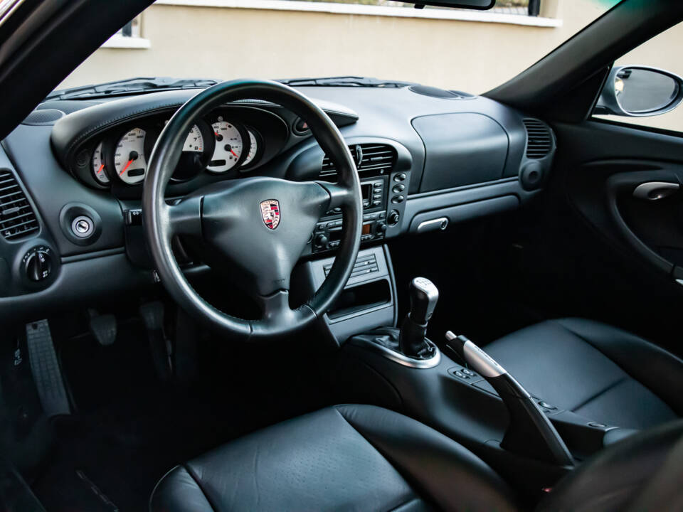 Afbeelding 2/50 van Porsche 911 Carrera 4S (2004)