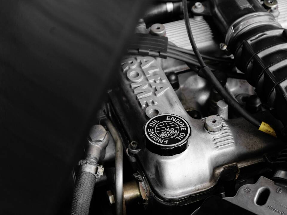 Bild 34/48 von Alfa Romeo 2.0 Spider (1993)
