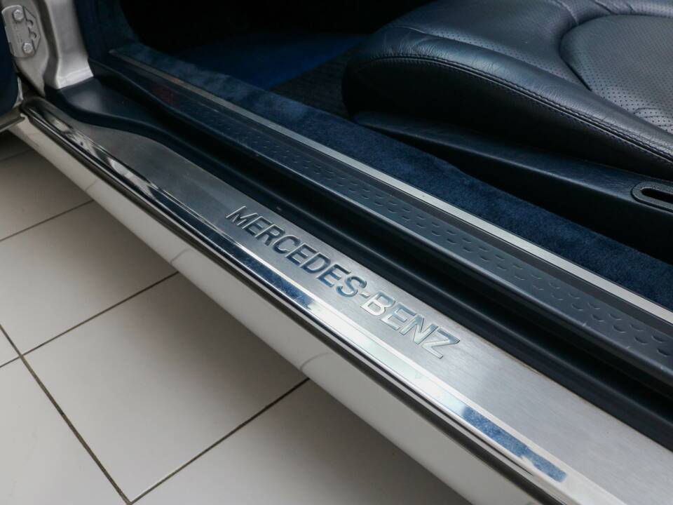 Bild 14/84 von Mercedes-Benz SL 320 (1996)
