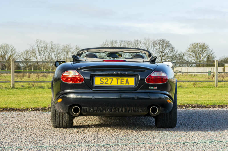 Image 5/38 of Jaguar XKR (2004)